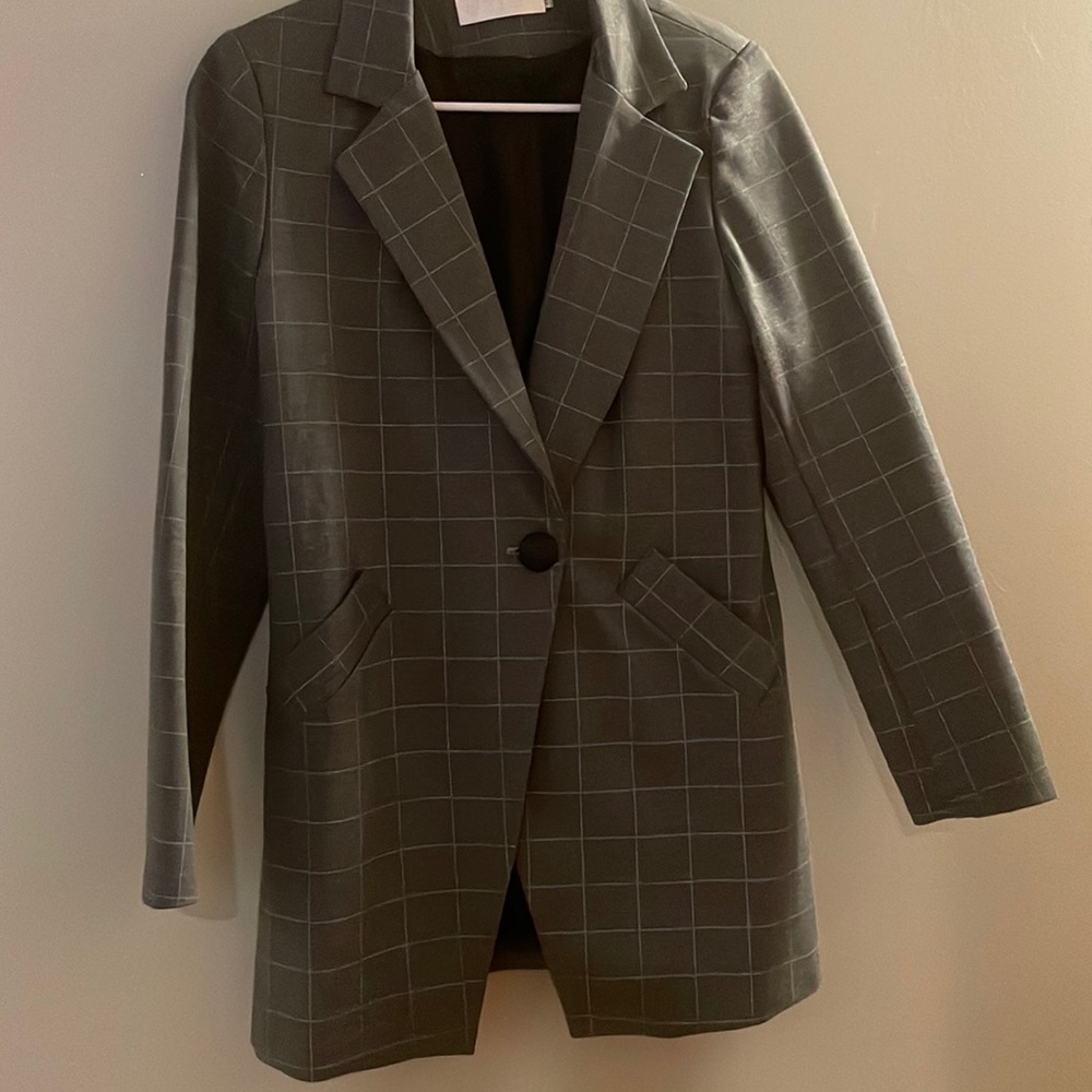 Gray blazer